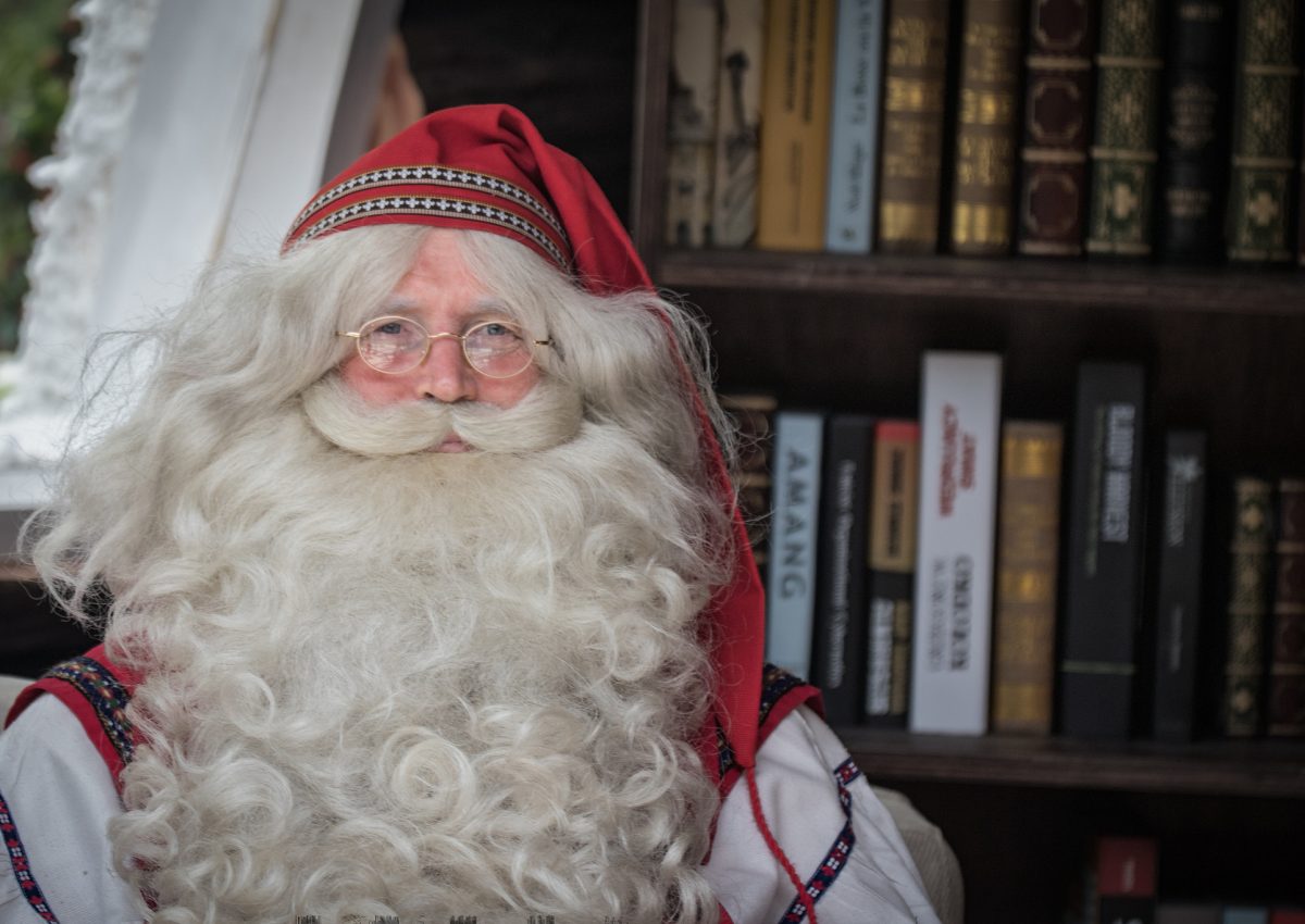 W jakim języku mówi Święty Mikołaj?